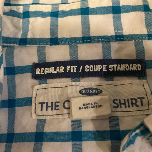 Old navy long sleeve dress shirt. - Picture 2 of 3